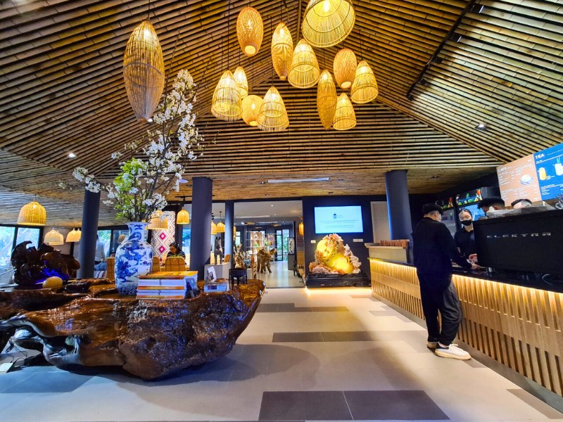 Le café Truc Lâm dans l'espace du Musée d’Ethnographie du Vietnam