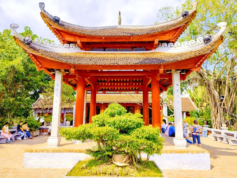 Le pavillon Trân Ba