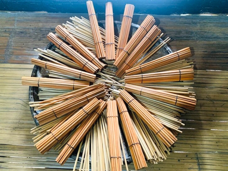 Baguettes vietnamiennes : longues, fines et discrètement effilées