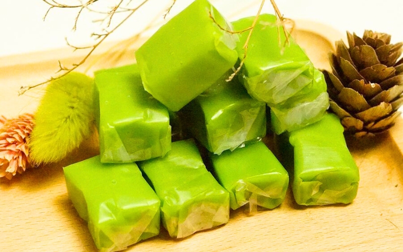 Keo dua (Bbonbon à la noix de coco) de Ben Tre, classé parmi les 70 meilleures confiseries du monde par TasteAtlas