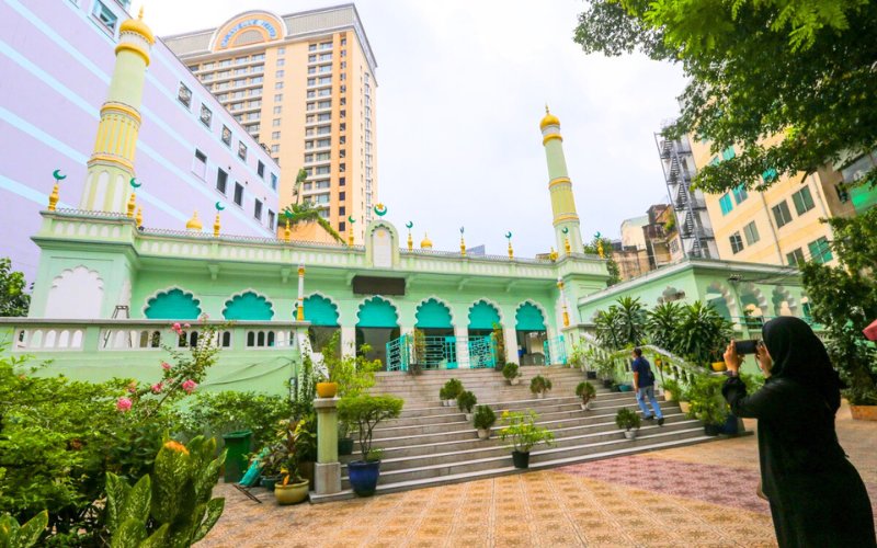 Mosquée de près de 90 ans, l’une des plus belles de Hô Chi Minh-Ville, symbole de la présence historique de l’islam au Vietnam